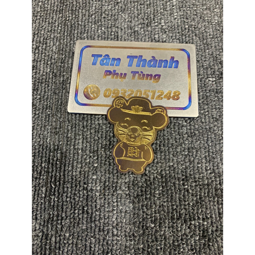 Logo Titan hình chuột may mắn