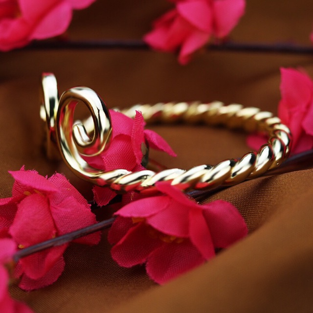 VHD155400 VÒNG KIM CANG HOA DU KÝ THẦN THÁNH - TRÓI CRUSH TRONG 1 NỐT NHẠC | BigBuy360 - bigbuy360.vn