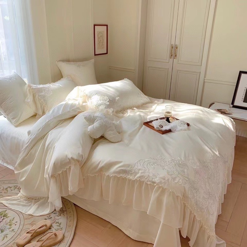 Bộ chăn ga gối Lụa 80s thêu hoa phối ren đính hạt cườm tiểu thư cao cấp