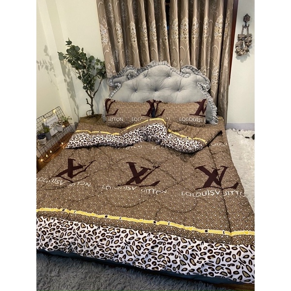 Trọn bộ 5 món chăn ga gối Poly set hè và set phao mẫu Lv nâu nhạt