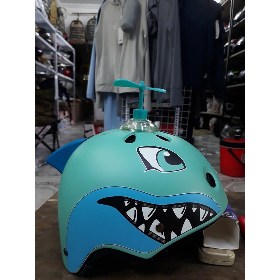 Combo mũ bảo hiểm Doremon + chong chóng