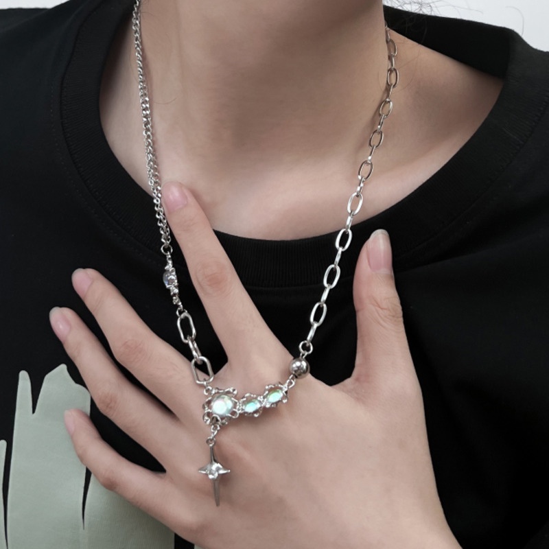 Vòng cổ Mặt Trăng Và Ngôi Sao Thiết Kế Sang Trọng Cao Cấp