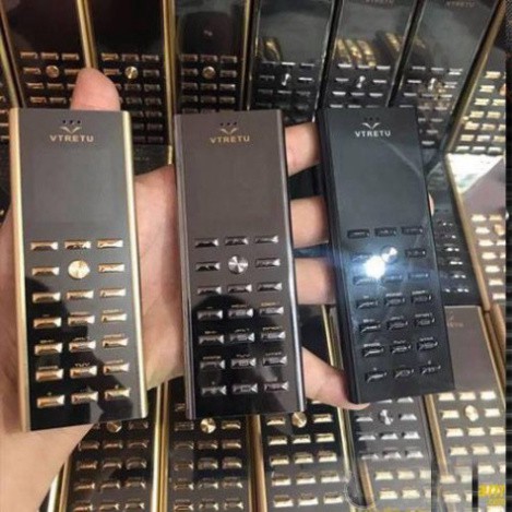 SALE KHÔ MÁU Điện thoại 2 sim độc Vtu v01 giá rẻ pin khủng SALE KHÔ MÁU