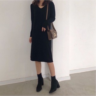 Váy len dài tay cổ V
