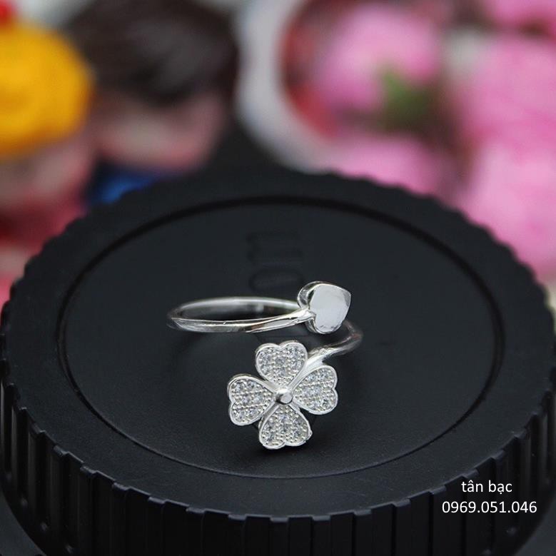 nhẫn cỏ 4 lá , biểu tượng của sự may mắn , phiên bản bạc , sự kết hợp mới lạ trong phong cách trẻ trung , năng động