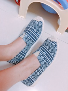 Giày lười thổ cẩm