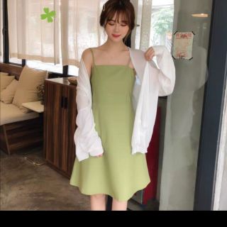 Đầm hai dây