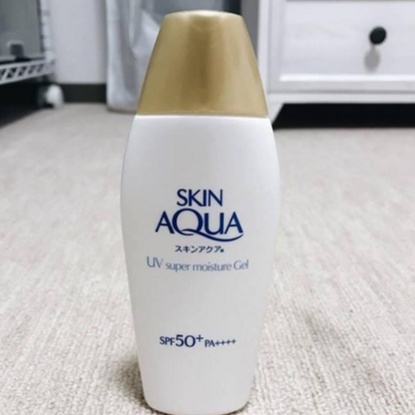 Kem Chống Nắng Skin Aqua Super Moisture Gel SPF50+ PA++++ 110g