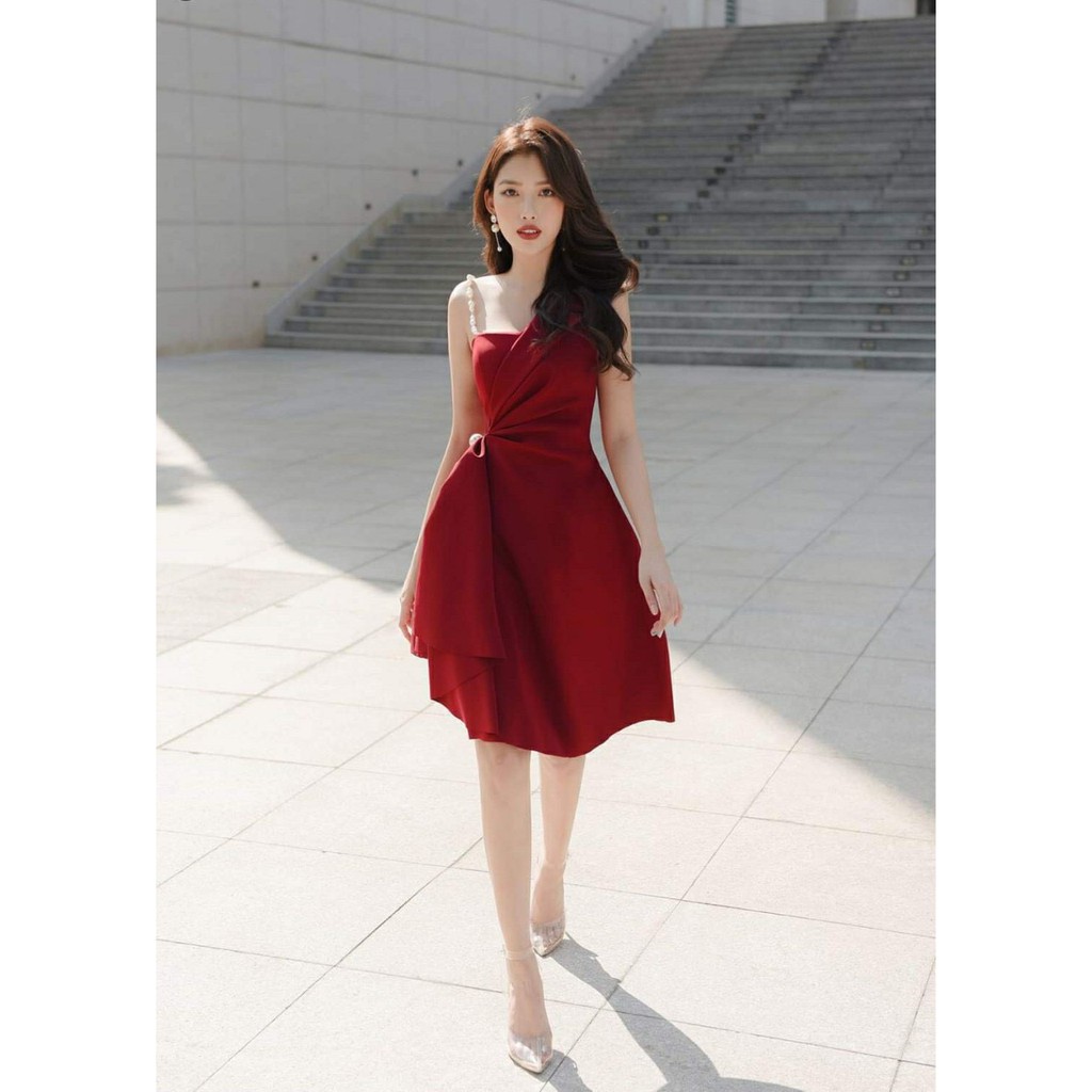 Đầm dự tiệc thiết kế 1 dây vai đính ngọc sang trọng | BigBuy360 - bigbuy360.vn