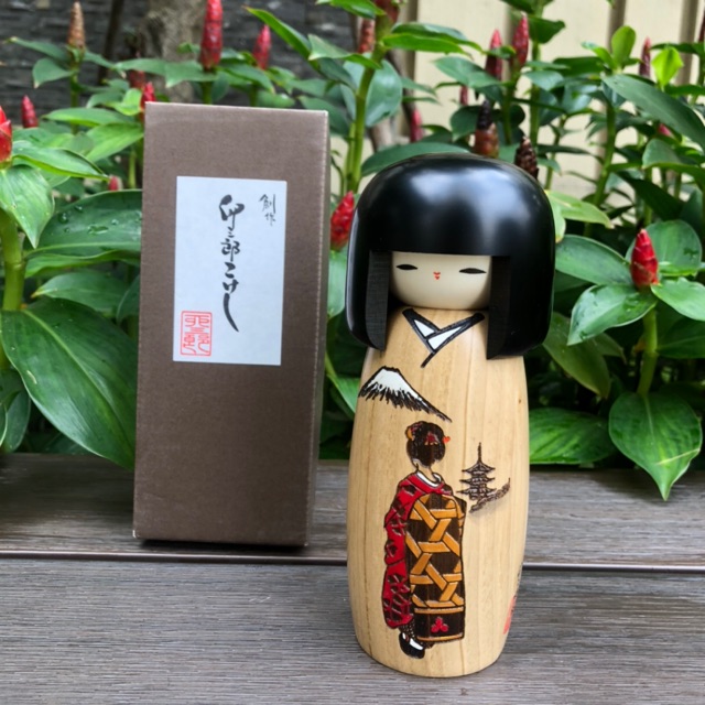 Búp bê Kokeshi, búp bê gỗ Nhật Bản, tên Maiko