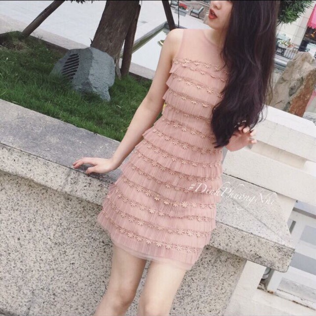 Thanh lý váy ren cao cấp