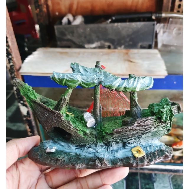 THUYỀN TRANG TRÍ HỒ CÁ NON BỘ 18x7x11cm