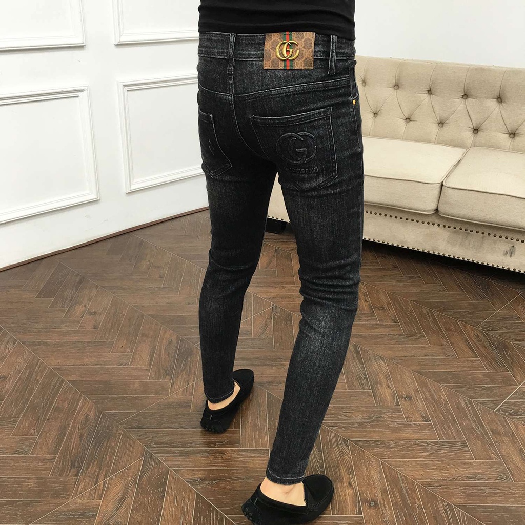 Quần jean dài màu đen in logo sành điệu nam tính