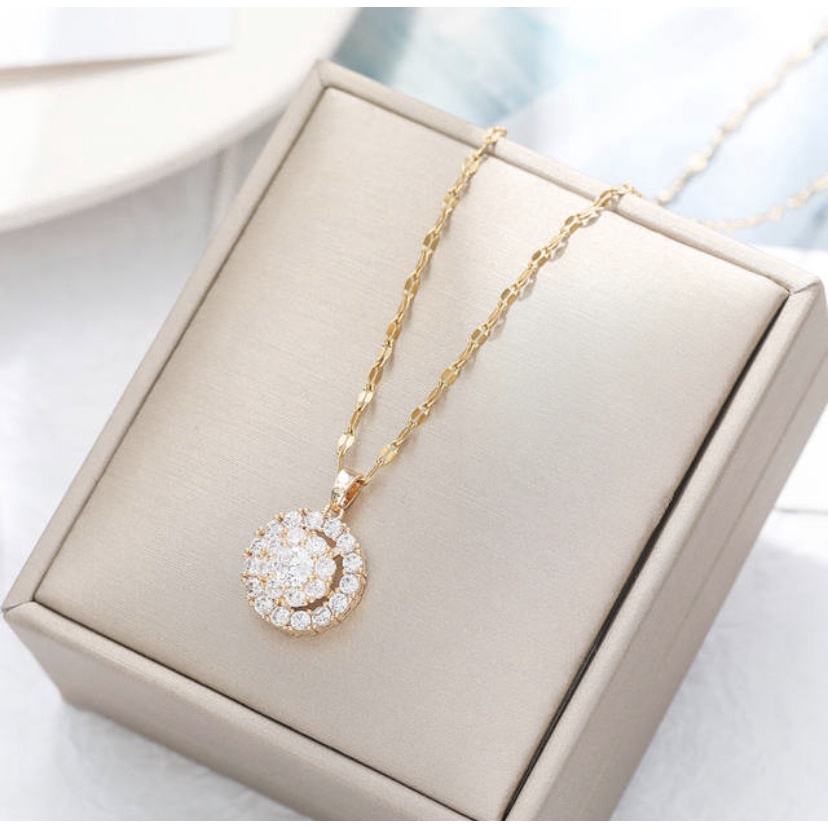 Dây Chuyền Thép Titan Mạ Vàng 18K Mặt Tròn Đính Đá Zircon Lấp Lánh