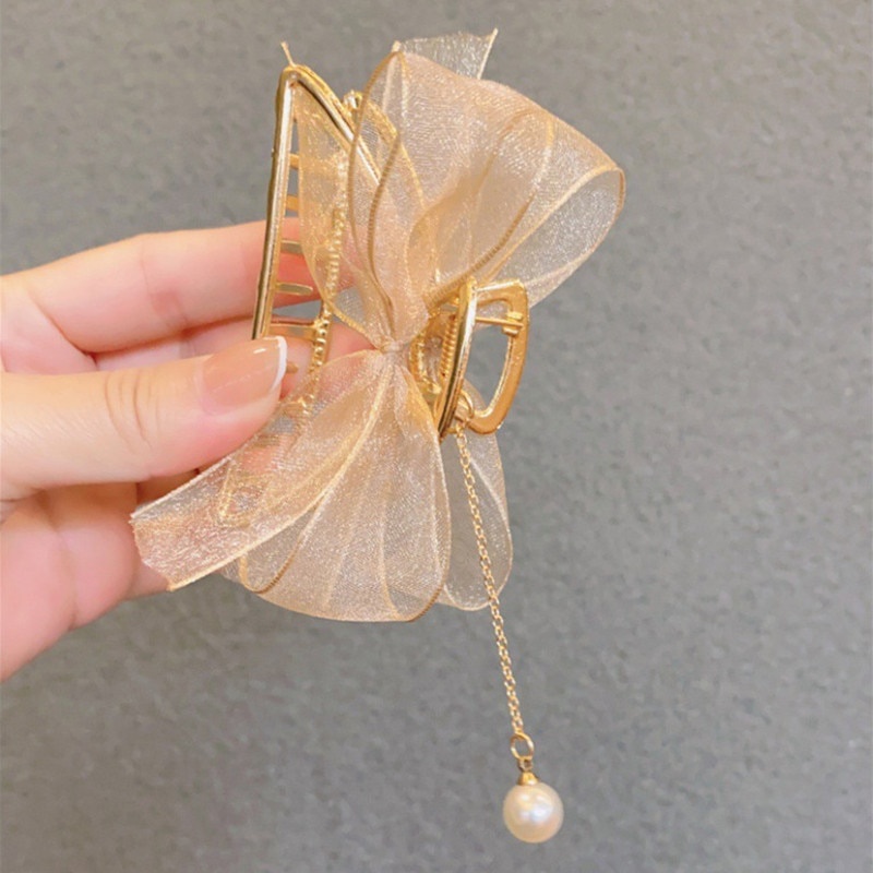 Kẹp Tóc Hình Nơ Lưng Đính Ngọc Trai Xinh Xắn Cho Nữ