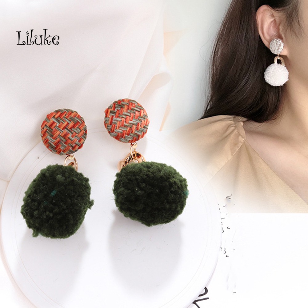 Đôi Khuyên Tai HìNh Quả Pompom Dễ Thương ThờI Trang Cho Nữ