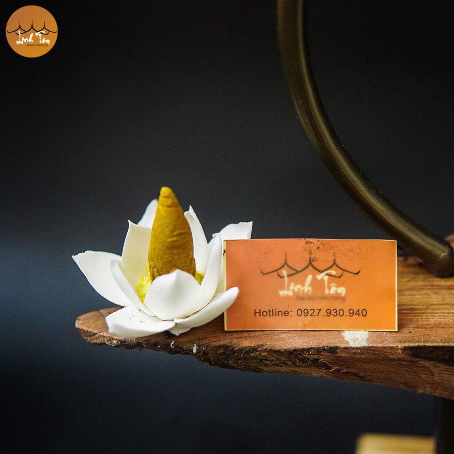Ba nụ trầm hương linh tâm - dùng cho thác khói trầm hương để bàn
