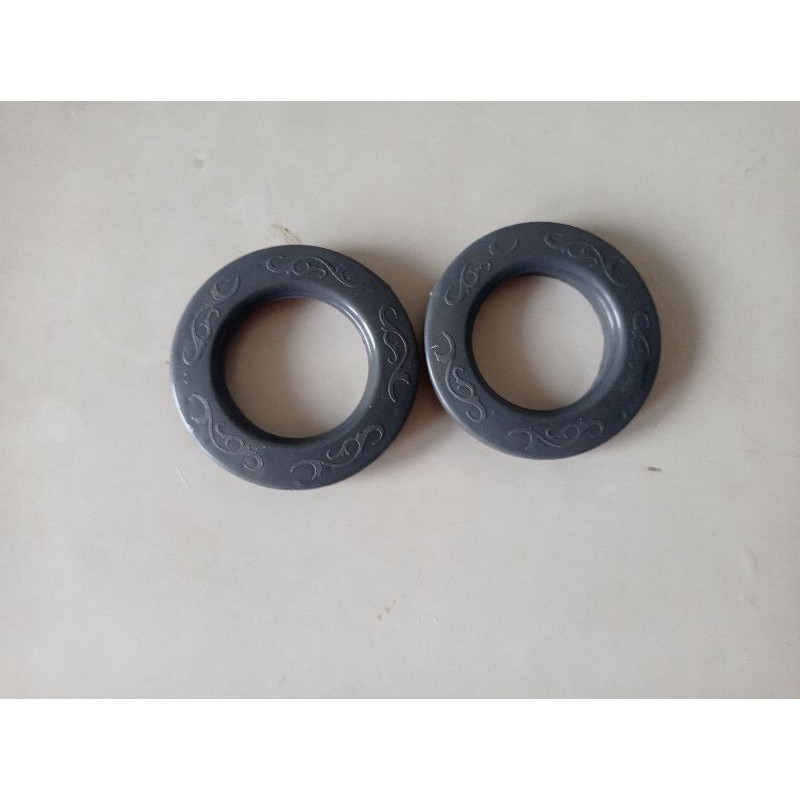 Khoen lắp rèm đục lỗ Ô ZÊ