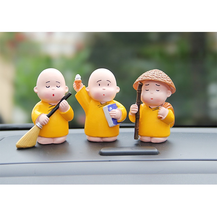 Phụ Kiện Trang Trí Xe Hơi Hình Chú Tiểu Dễ Thương