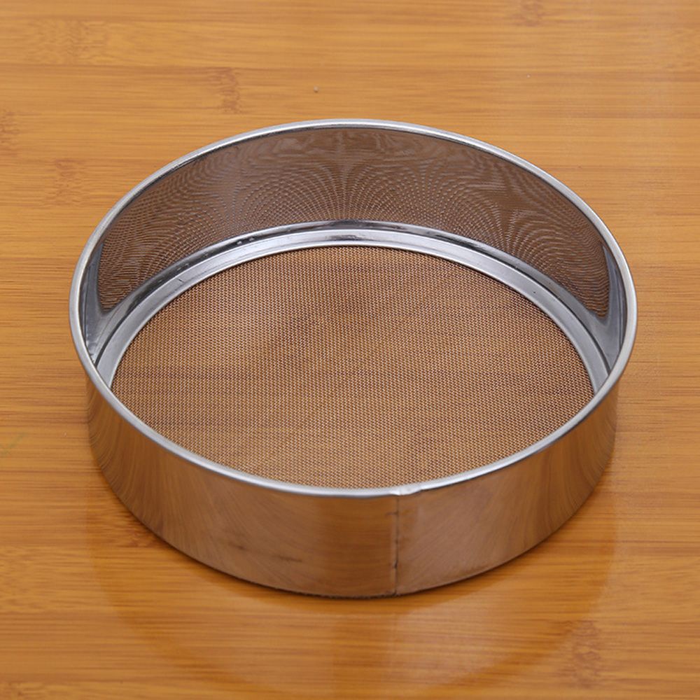 Dụng cụ rây bột làm bánh bằng chất liệu inox dày dặn tiện dụng