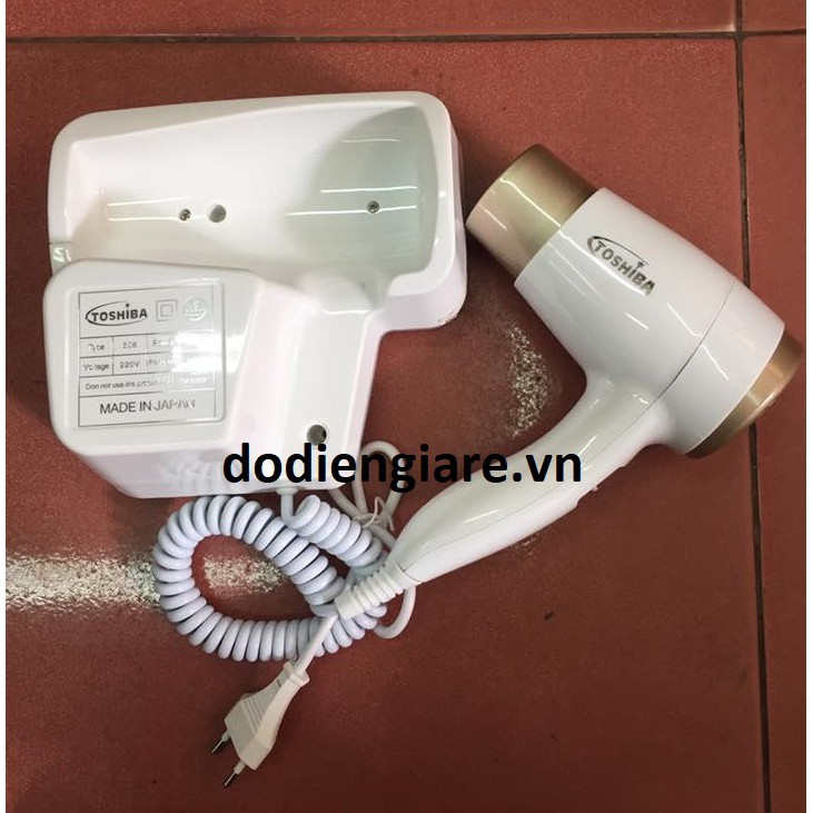 Máy sấy tóc treo tường Toshiba 808