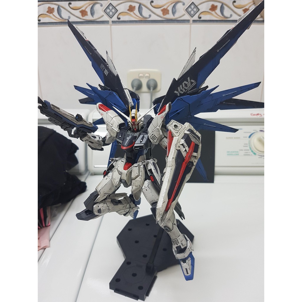 Mô hình lắp ráp MG Freedom Gundam Daban - Gundamchat