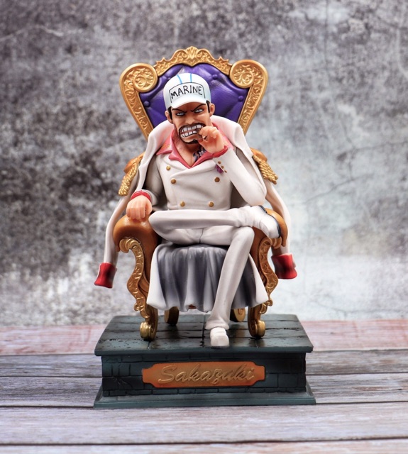 Mô hình Đô đốc hải quân trên đài xử tử Ace trong One piece