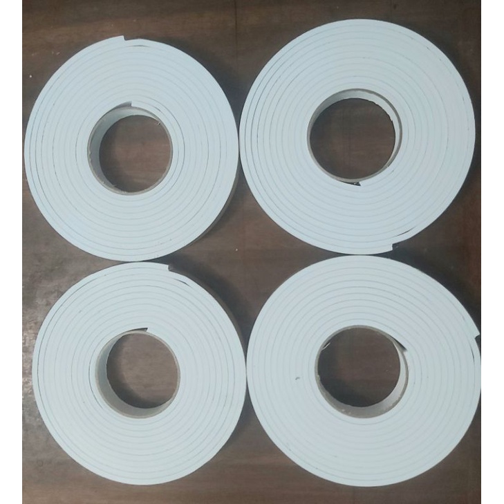 Băng keo xốp 1 mặt mầu trắng dầy 5mm x2cm x5m