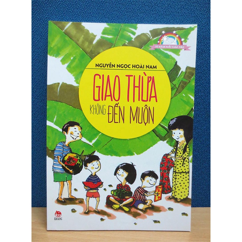Sách - Giao thừa không đến muộn