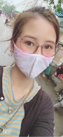Kính cận (ảnh thật)