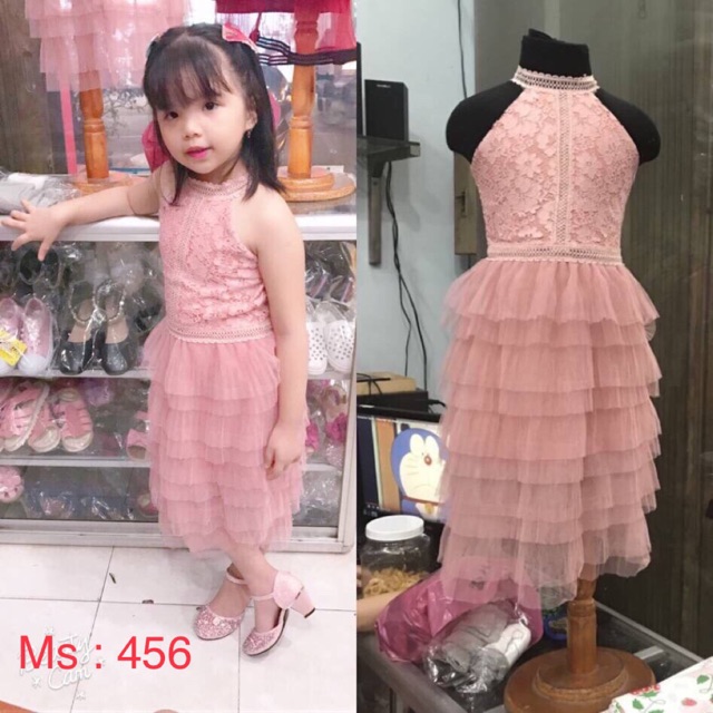 Đầm tầng cổ yếm