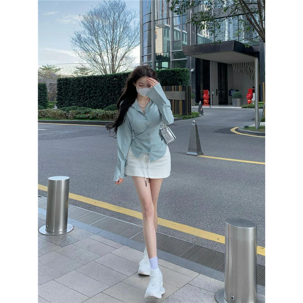 Áo Sơ Mi Tay Dài Cổ Bẻ Form Ôm Họa Tiết Kẻ Sọc Thời Trang Mùa Xuân