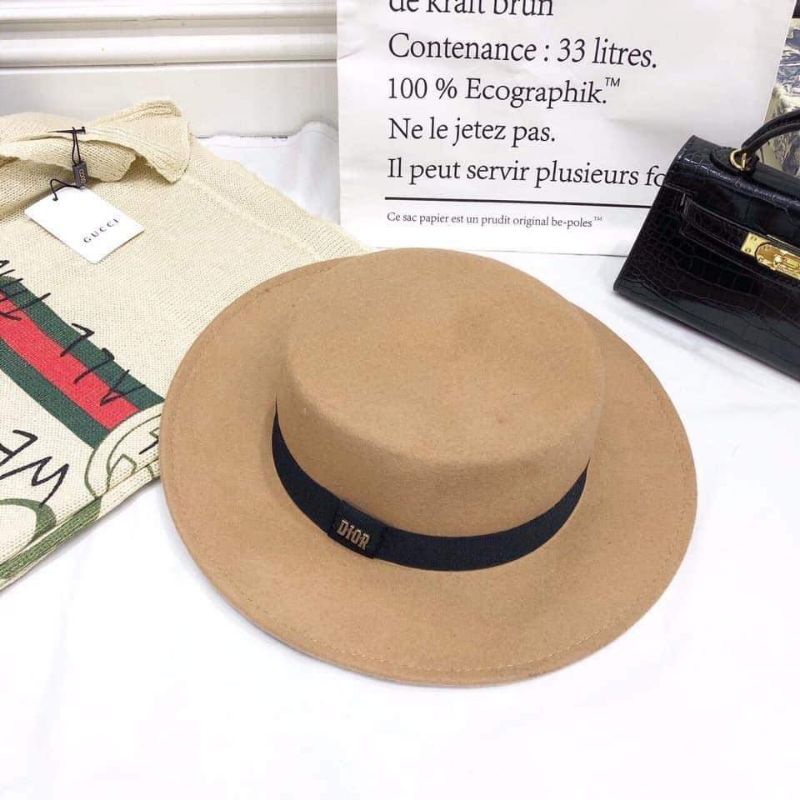 Mũ dạ fedora vành nhỏ đai đen gắn con ong siêu sang chảnh
