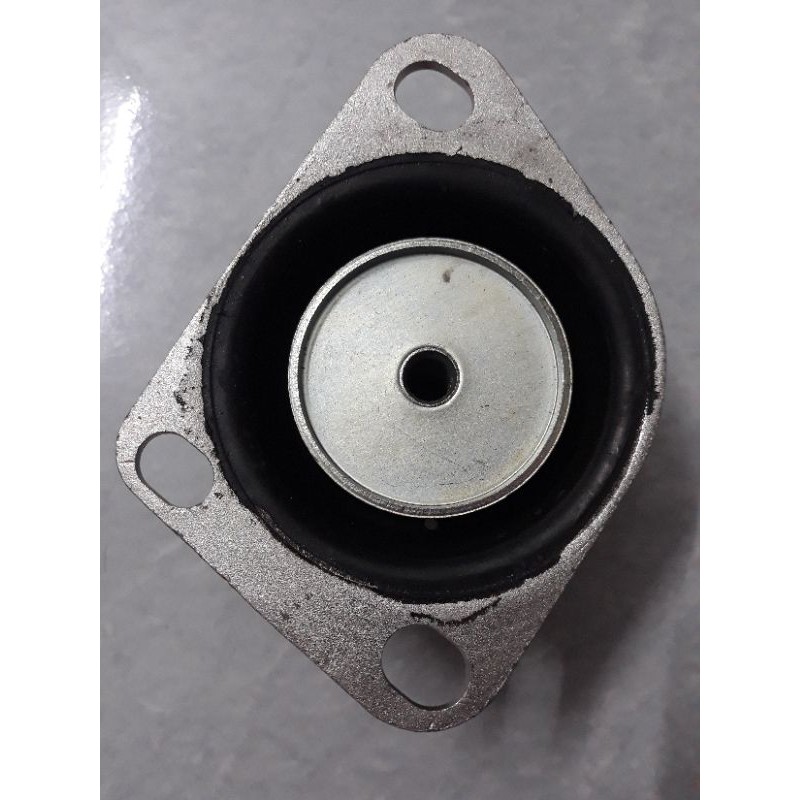 Cao su chân hộp số Fiat