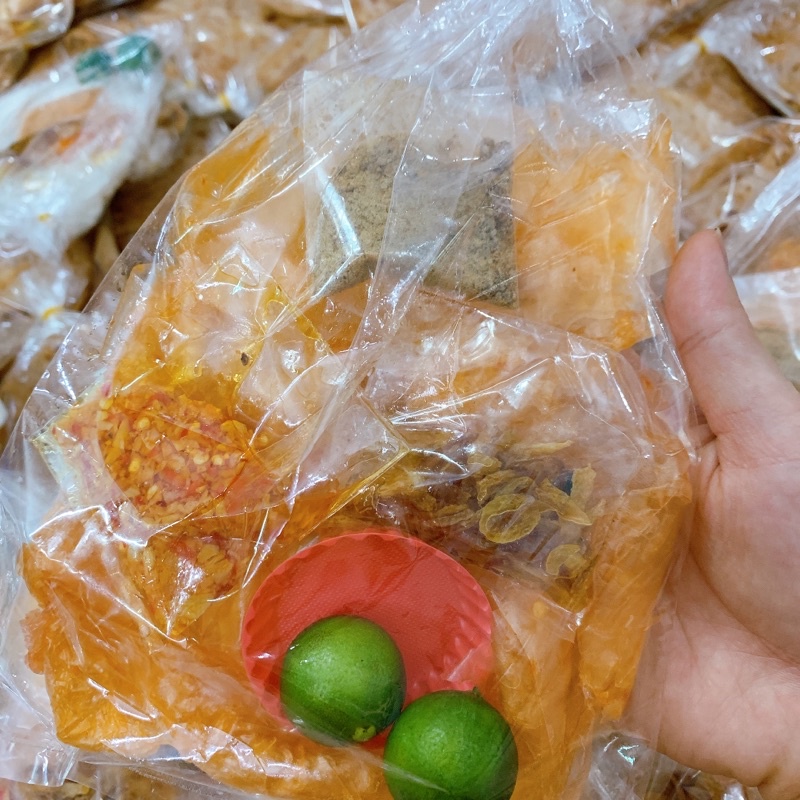 Bánh Tráng Ớt Phơi Sương Trộn Muối Tôm Nhuyễn Sa Tế Tắc Hành Phi Thơm Ngon Cay Cay