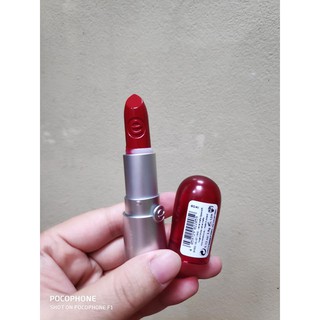 Son velvet matt Essence 09 - Đỏ rượu