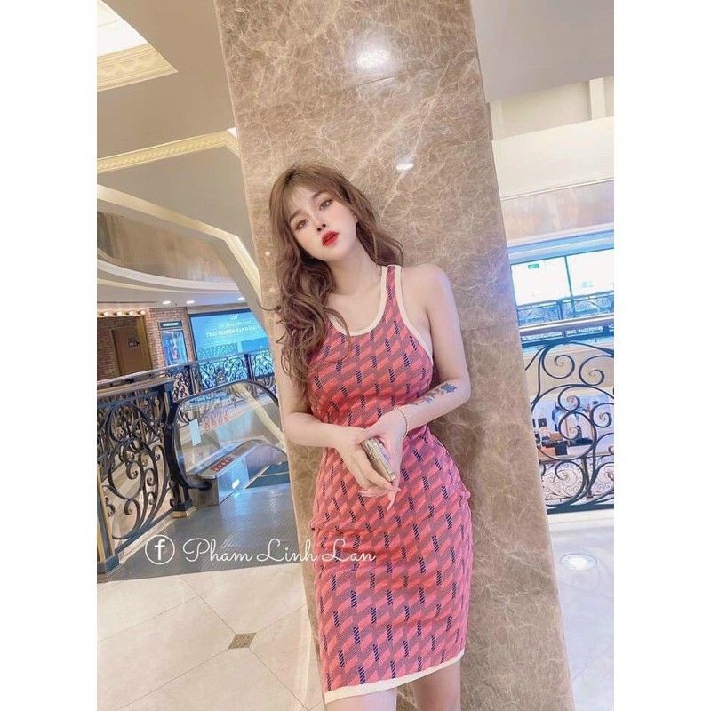 Váy ba lỗ kẻ ziczac