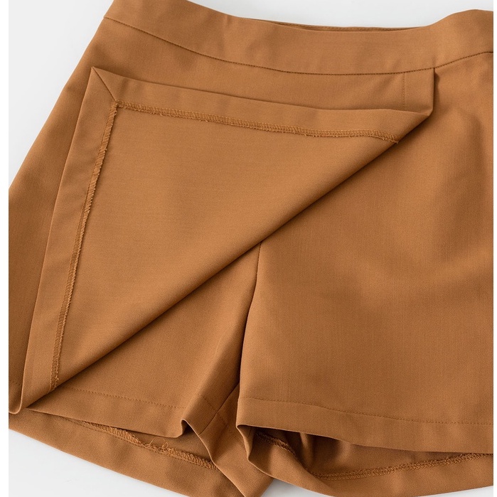 Quần Short VIEN TRAN Giả Váy Vạt Phủ V64S22H004