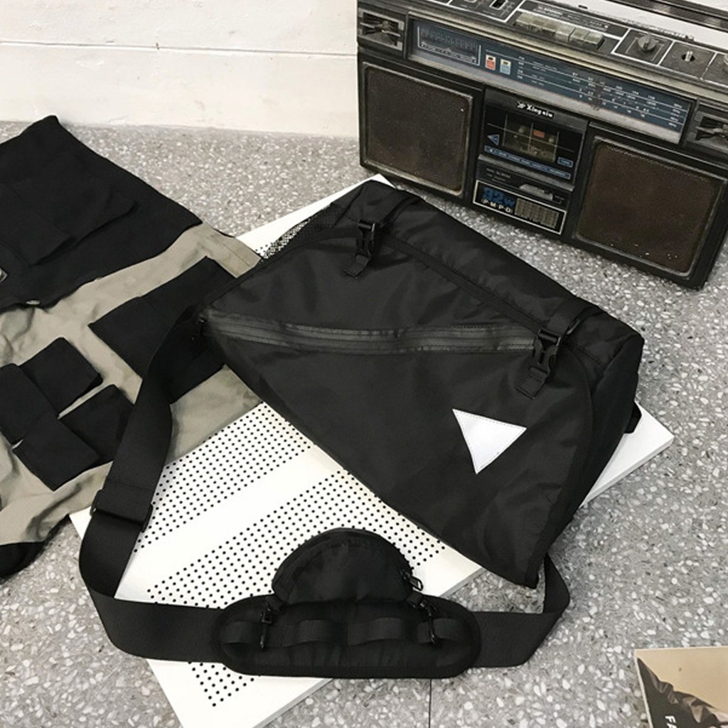 Túi đeo chéo nam, Túi đeo hông nữ màu đen có chống nước đựng nhiều đồ, sách vở A4 quần áo mỹ phẩm đi chơi, đi học TT009L | BigBuy360 - bigbuy360.vn