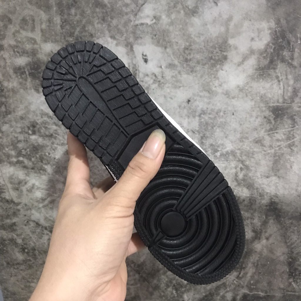 [SALE SỐC] Giày thể thao JORDAN 1 panda đen trắng thấp,kiểu dáng sneaker JD1 low mới nhất | BigBuy360 - bigbuy360.vn