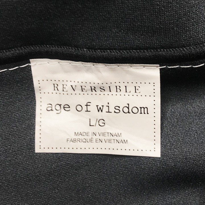 Áo Khoác Hai Mặt Chui Đầu Age Of Wisdom Màu Xám Tro