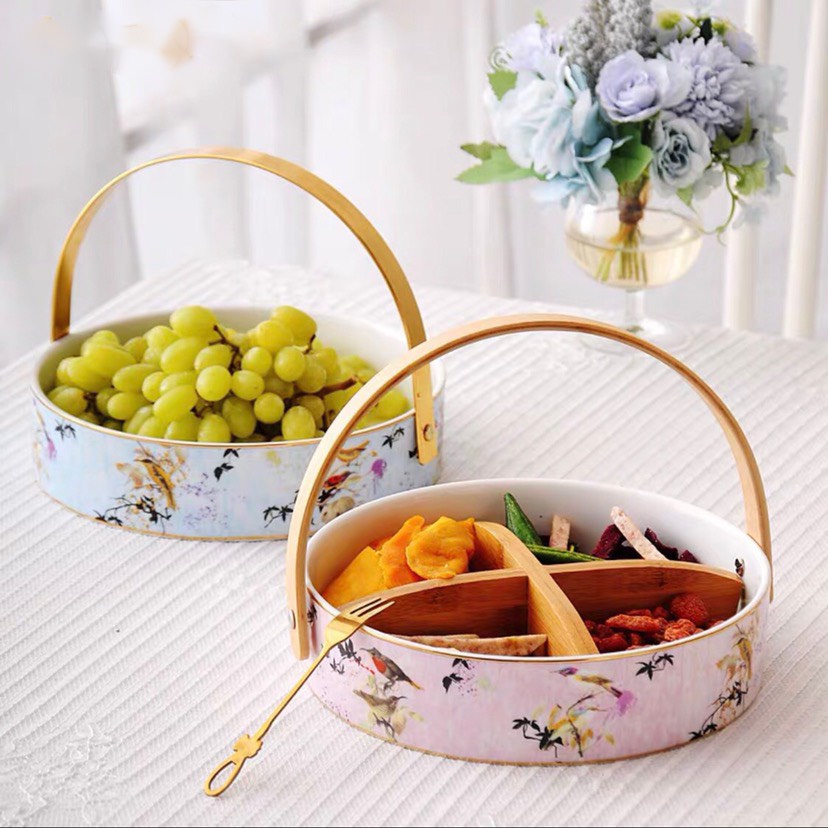 Khay mứt, để hoa quả, để bánh tay cầm gỗ, bốn ngăn không có nắp đậy, nhiều màu sắc, kiểu dáng mới, sang trọng