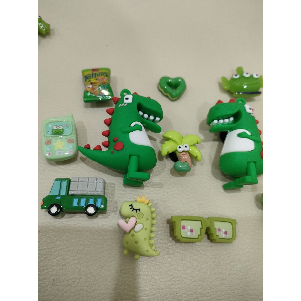 combo Charm Stiker khủng long Gắn Dép( 2charm to, 10 charm bé)