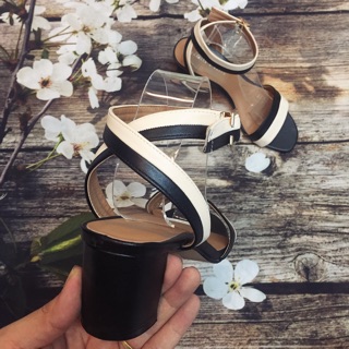 Sandal charles & keith vnxk