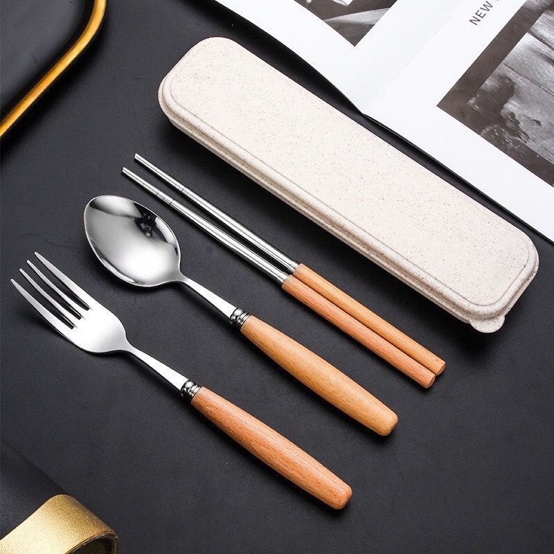 Bộ thìa đũa dĩa cán gỗ kèm hộp đựng nhựa lúa mạch