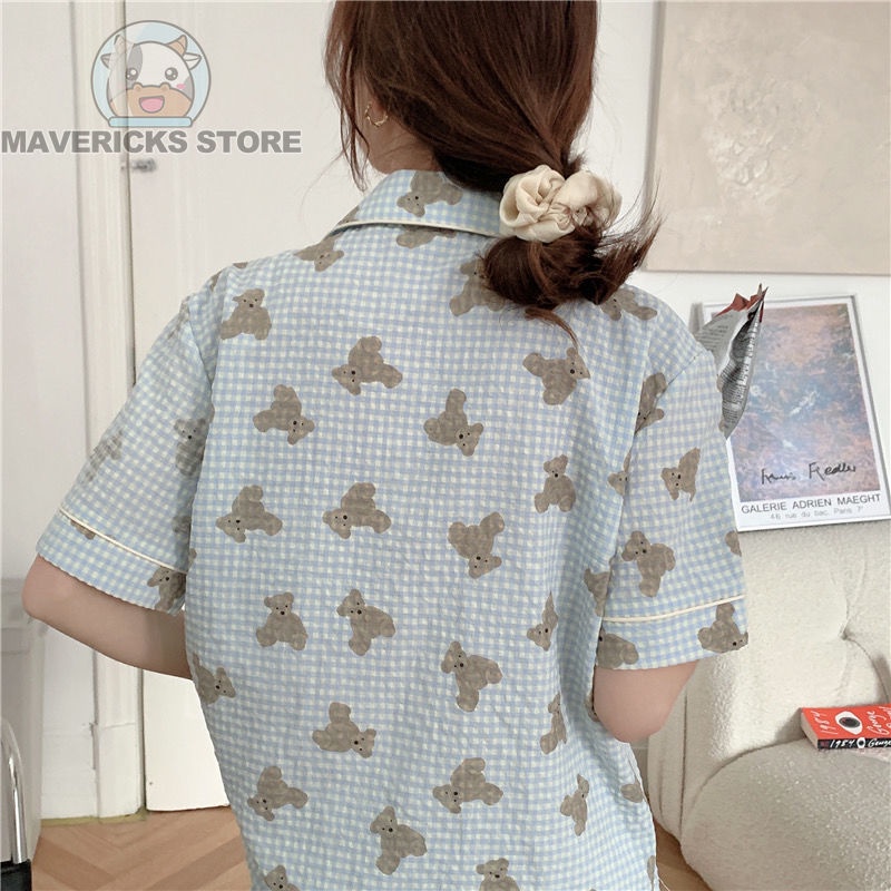 Bộ Đồ Ngủ Áo Tay Ngắn Phối Quần short Họa Tiết Kẻ Sọc Và Gấu Dễ Thương Phong Cách Hàn Quốc Cho Nữ