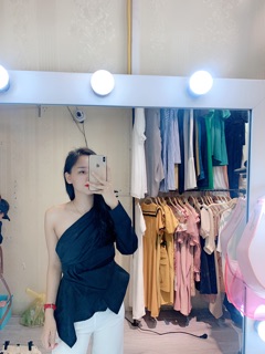Áo lệch vai dài tay