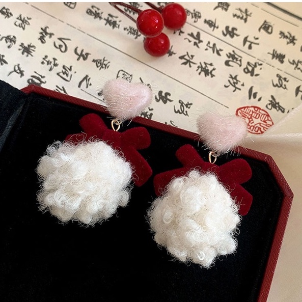 Khuyên Tai Nơ Đỏ Rượu Đính Ngọc Trai Nhân Tạo Phong Cách Cổ Điển Mới