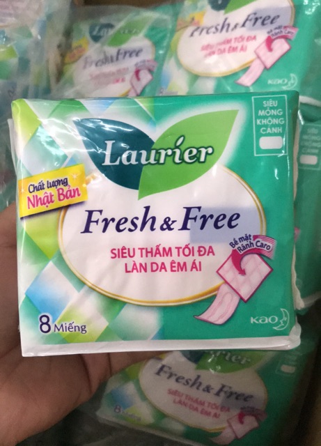 Băng vệ sinh Laurier Fresh &amp; Free 8 miếng siêu mỏng không cánh