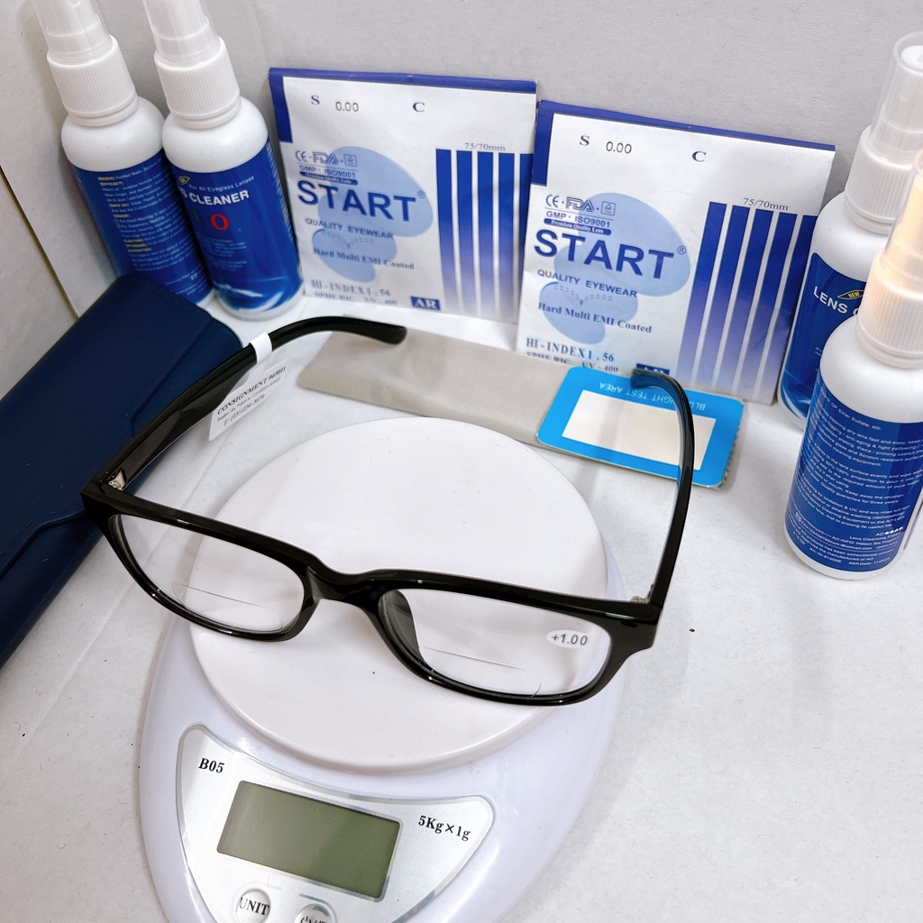 Kính lão thị viễn thị hai tròng xa - gần KVN51UNIQUI Nhật bản cao cấp